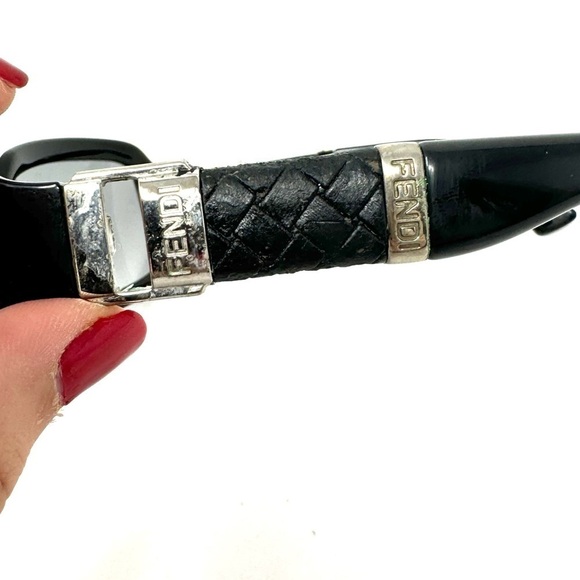 Fendi FS447 Black Sunglasses – 59mm Oversized with Braided Leather Temples - Picture 5 of 8